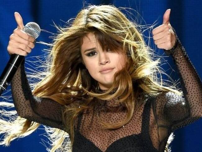 Adiós a los escenarios por ahora: Selena Gómez se tomó un respiro para lidiar con sus ataques de pánico, ansiedad y depresión. Foto: Getty Images, tomada de BBC Mundo.