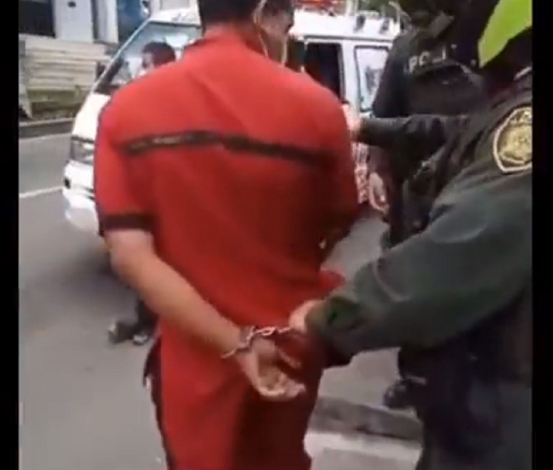 Paramédicos se pelearon por servicio mientras señor convulsionaba. Foto: Cortesía a Melissa Múnera.