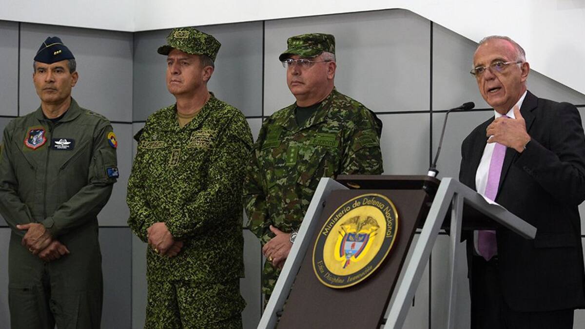 Absurdo hablar de un cese multilateral cuando ni hay negociación: MinDefensa