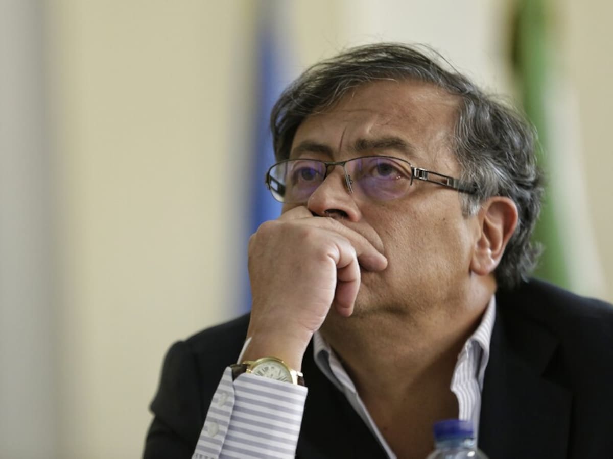Denuncian a Gustavo Petro por supuesta violación de límites de gastos en la campaña
