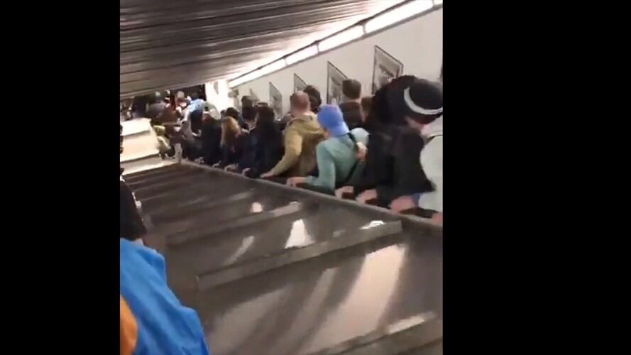 Las autoridades confirmaron que al menos 20 personas resultaron heridas. Foto: Imagen tomada de video.