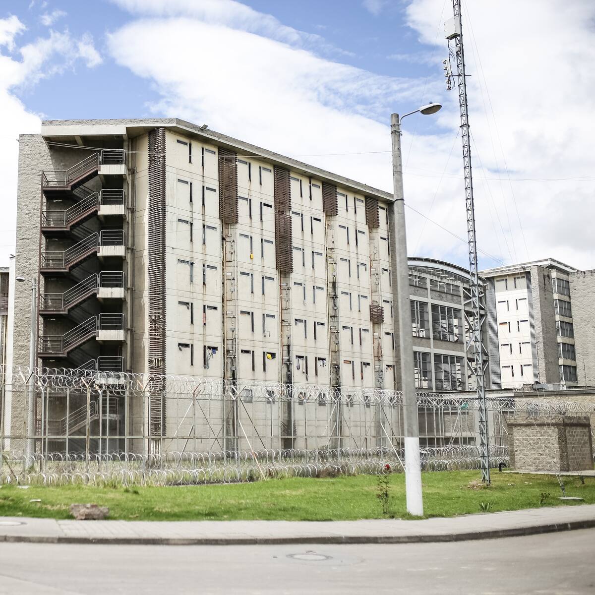 Cumbre en La Picota: Hay preacuerdo para cesar actividades ilícitas y desarmar ‘Costeños’ y ‘Pepes’