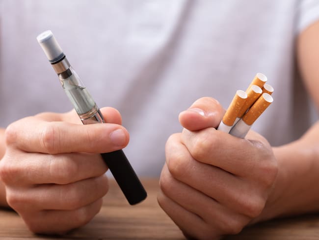 Proyecto busca prohibir venta tabaco y cigarrillos electrónicos a menores de 21 años