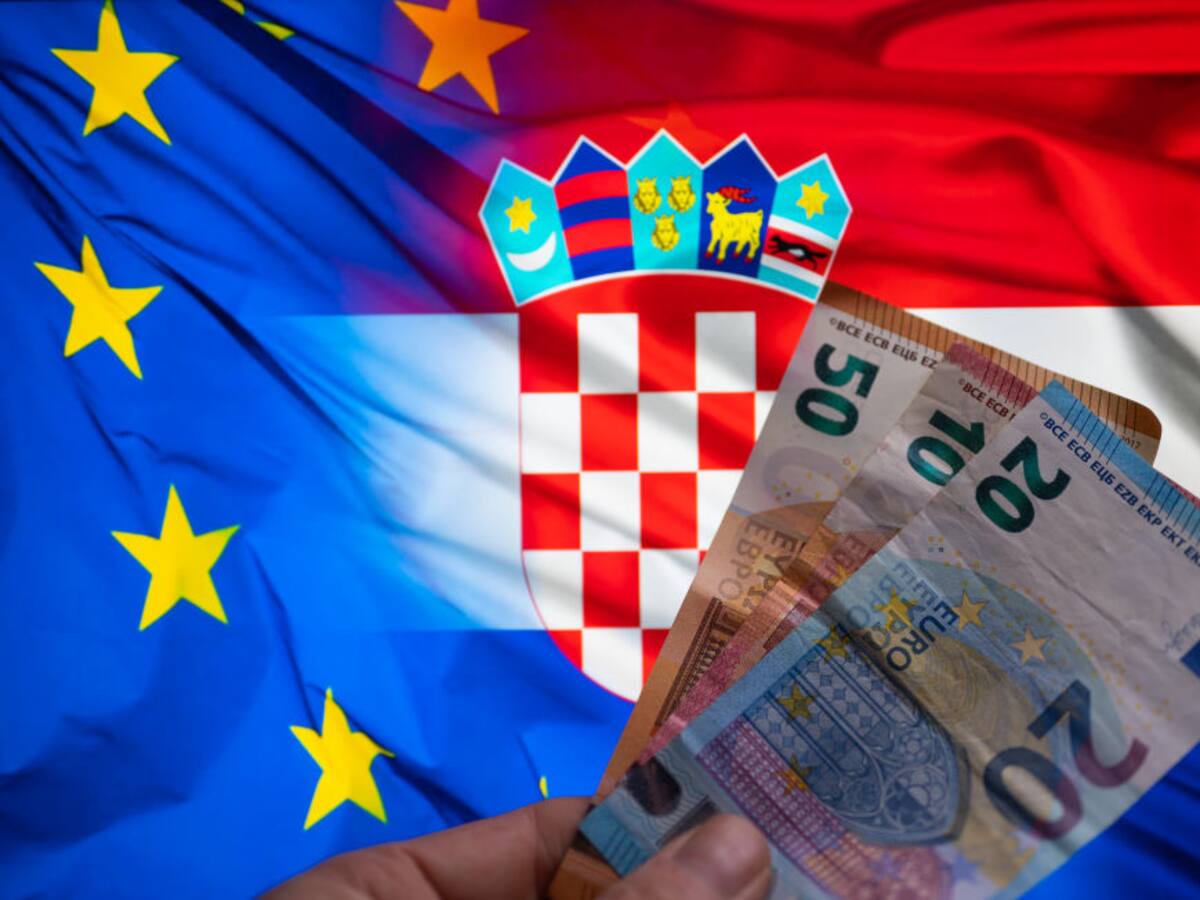 Croacia adopta el euro como divisa y entra al espacio Schengen