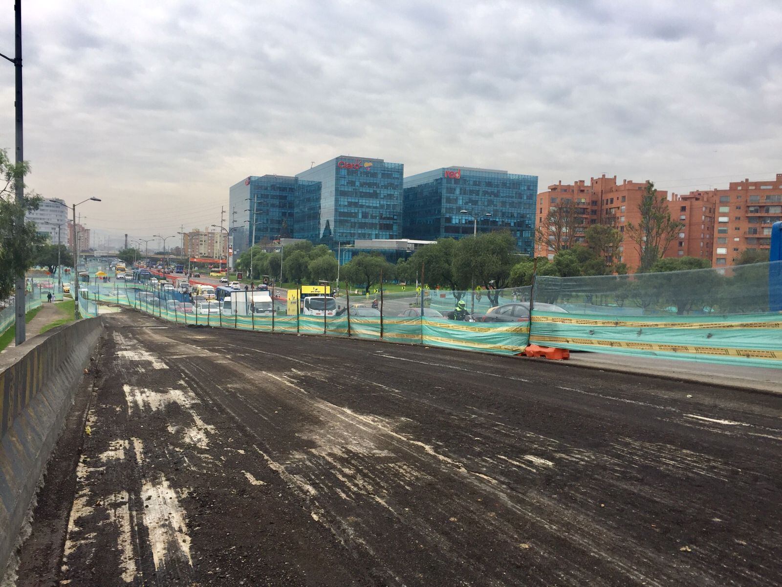 Aumentarán trancones en la avenida 68, tras obras para demoler puente vehicular. Foto: La W