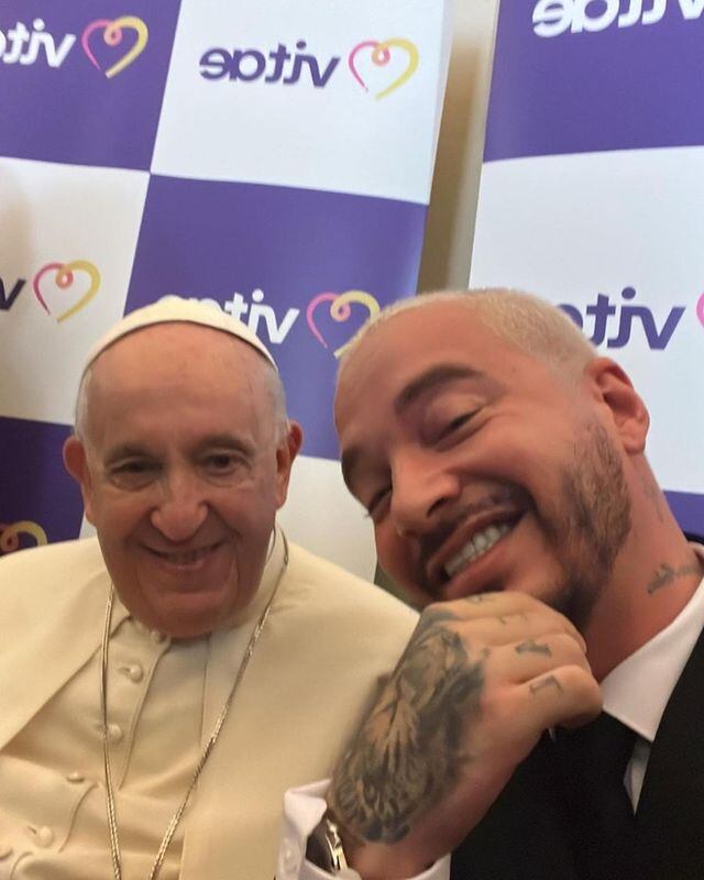 J Balvin y el papa Francisco. Cortesía: Intagram jbalvin