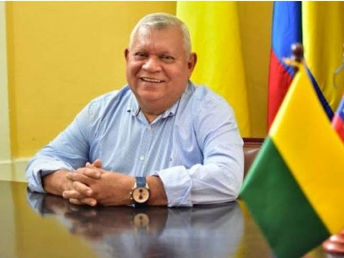 Alcalde de Ciénaga, Magdalena, desmiente que estudiantes usan adoquines como sillas