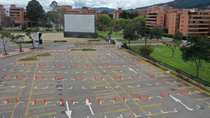 El concepto del autocine en estas circunstancias es la forma más sana y segura de entretenimiento fuera de casa que puede existir: Munir Falah. Foto: Twitter: @MunirFalah