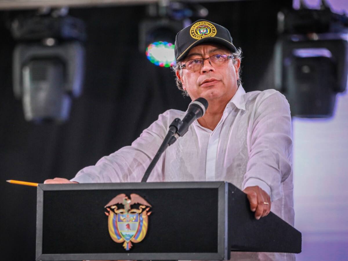 Petro se refirió a declaración de tregua para fin de año por parte de grupos armados