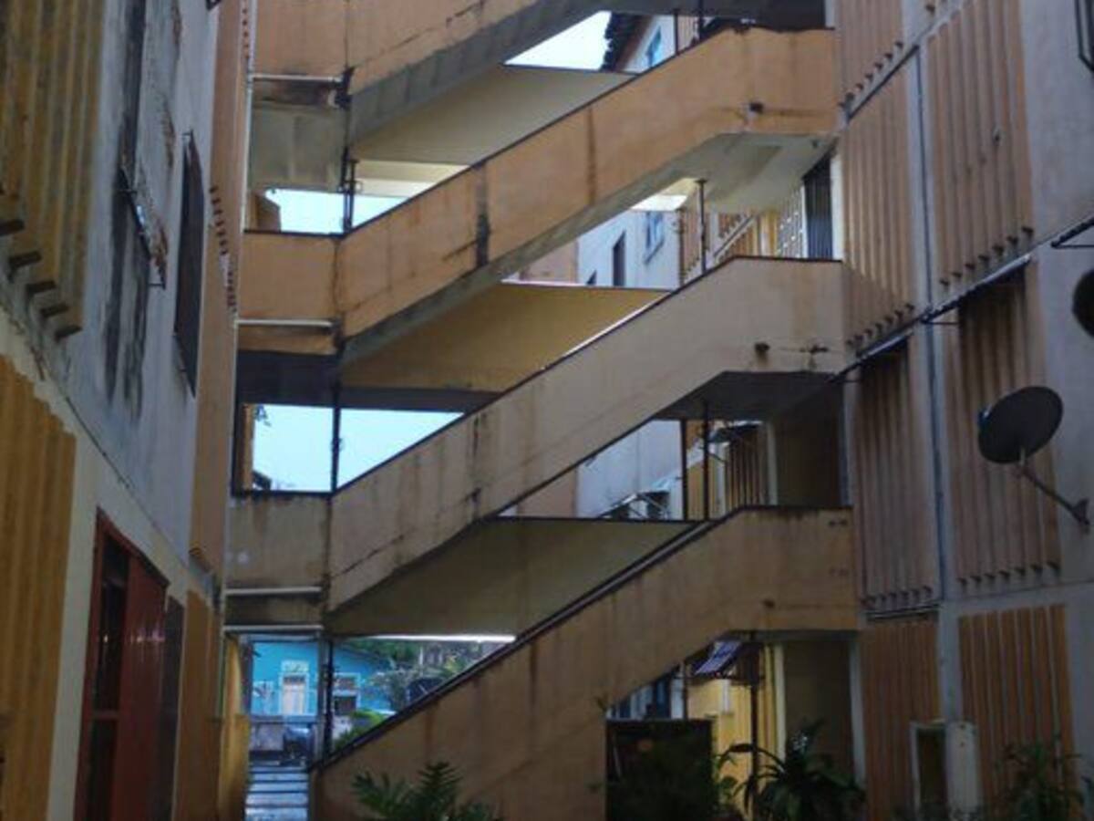 ¿Por qué se ordenó la evacuación preventiva de torres residenciales en Cali?