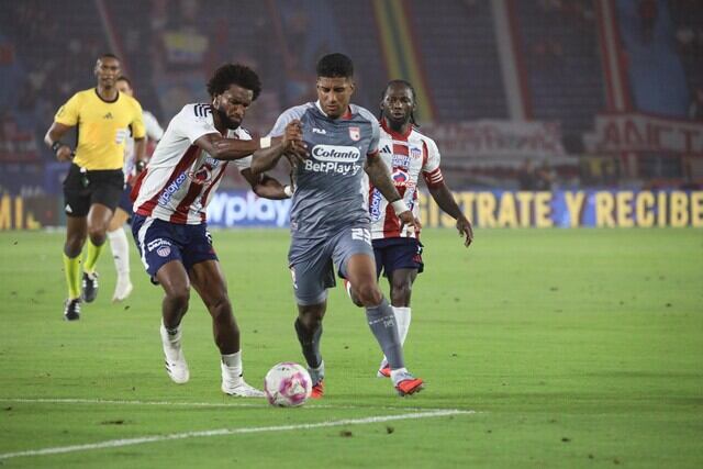 Junior de Barranquilla vs. Independiente Santa Fe. Foto: Jairo Cassiani/Colprensa.