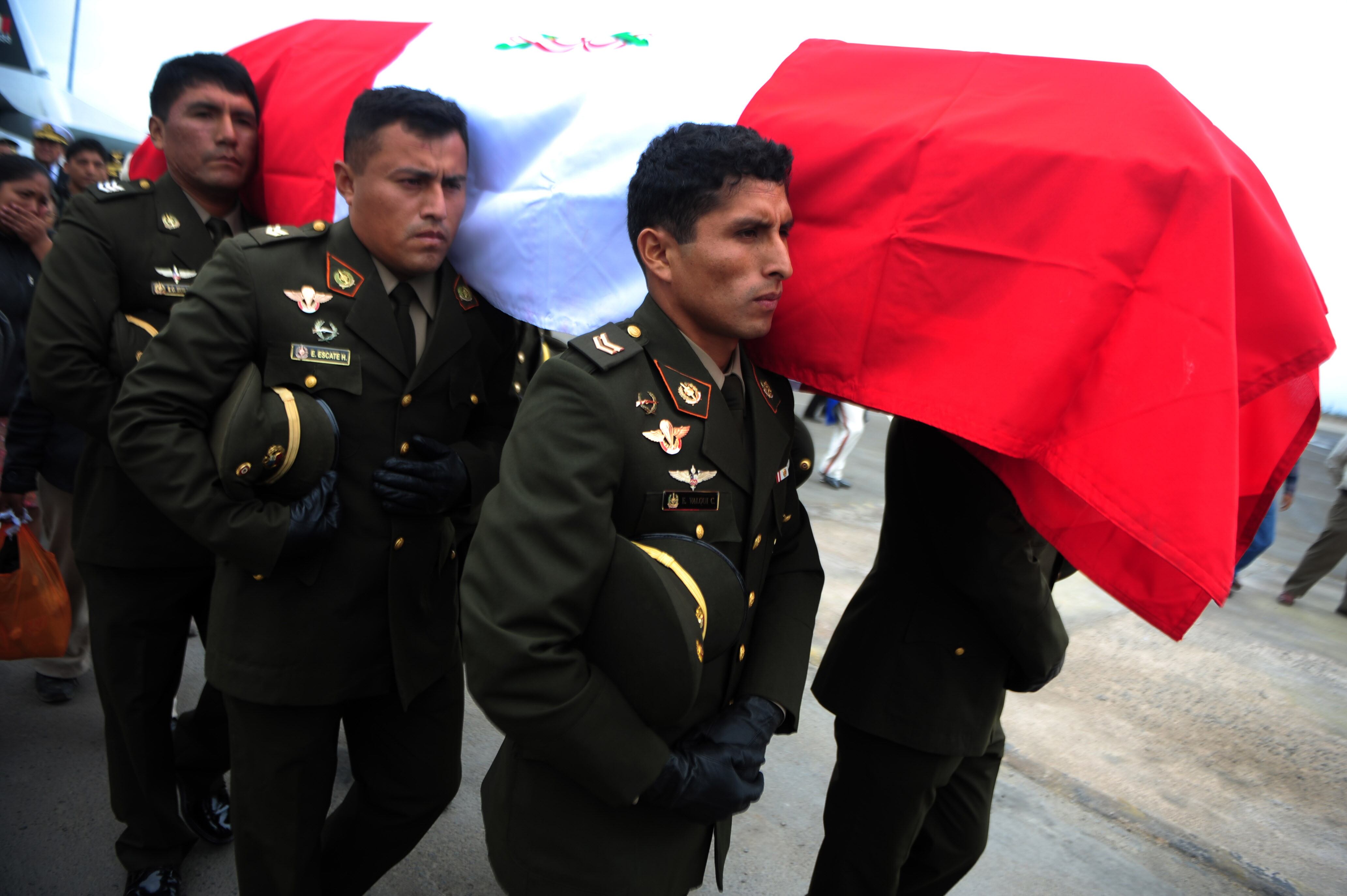 Funeral de un soldado peruano. Foto: ERNESTO BENAVIDES/AFP via Getty Images