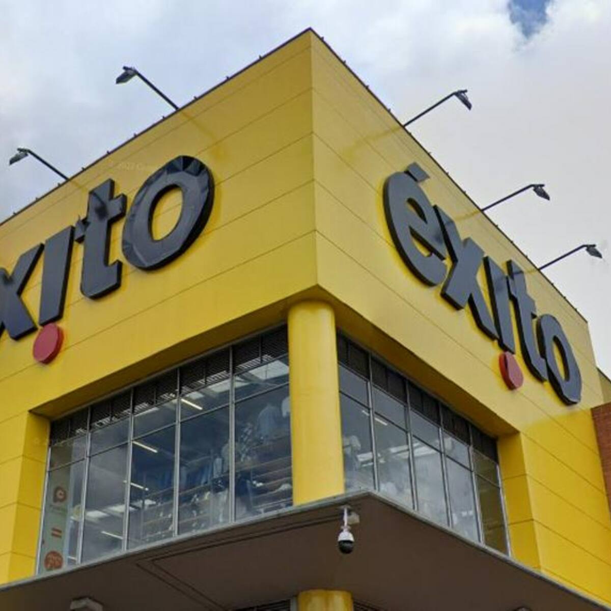 Millonaria multa contra Almacenes Éxito por no mostrar precios de los productos, entre otras razones