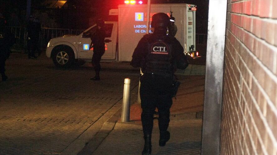 Un taxista informó a la Policía Metropolitana de Tunja sobre el cuerpo sin vida de un hombre a la orilla de la vía. Foto: Colprensa