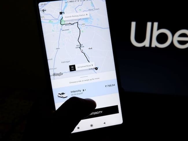 Uber no se ha dejado regular: Exministros de Transporte