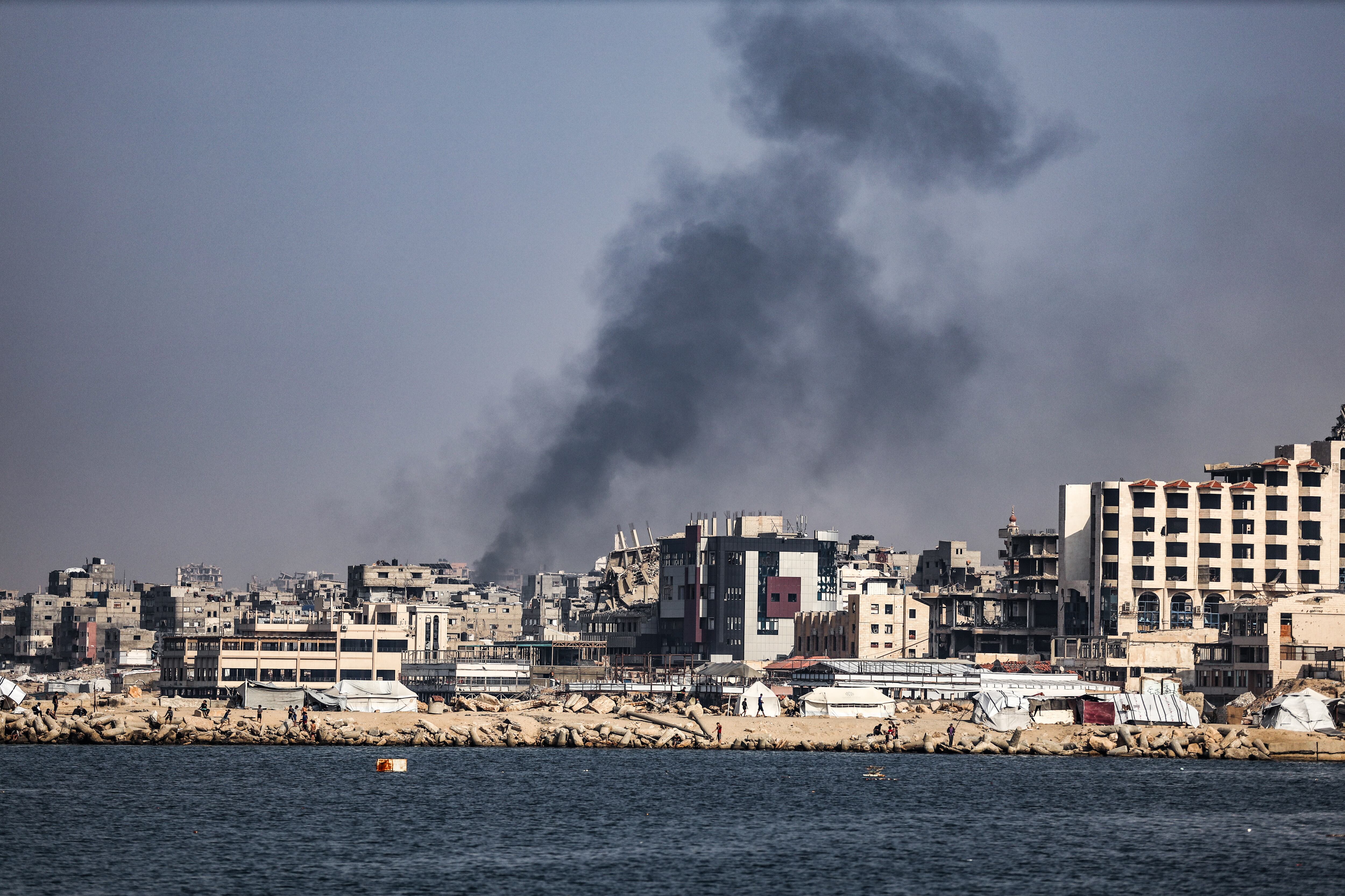 Ataques en la Franja de Gaza. Foto: Khames Alrefi/Anadolu via Getty Images