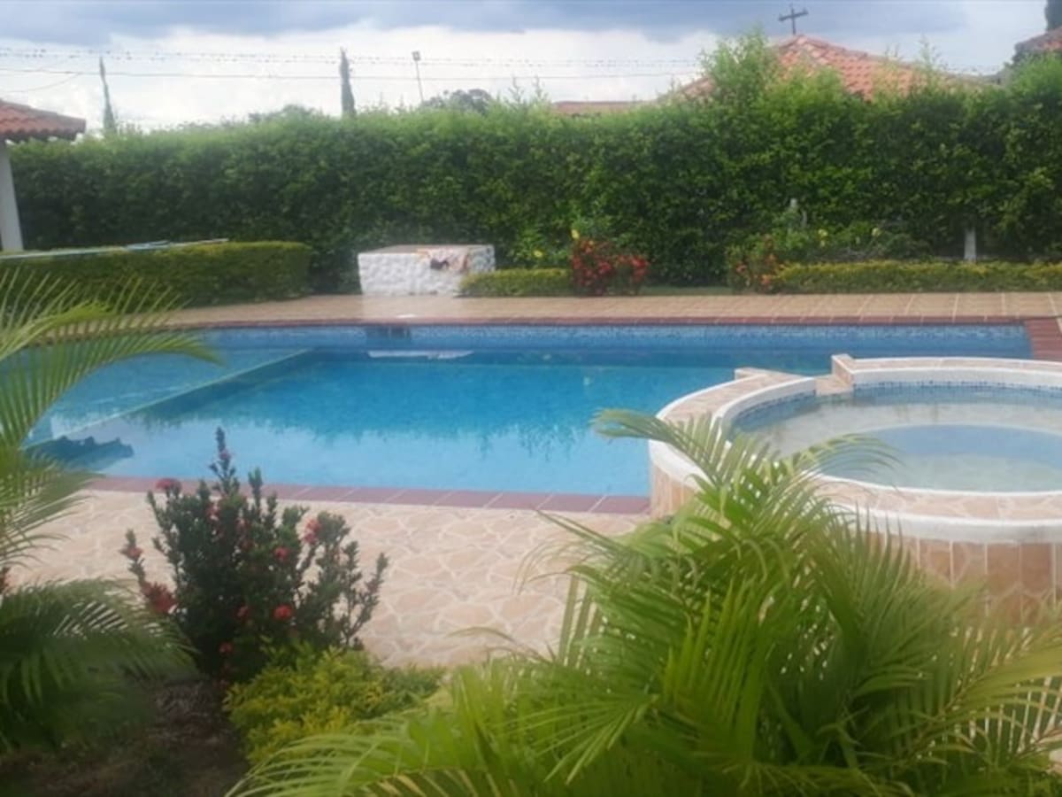 Ocupan 576 bienes que pertenecieron al extinto jefe del cartel de Cali 'Pacho' Herrera