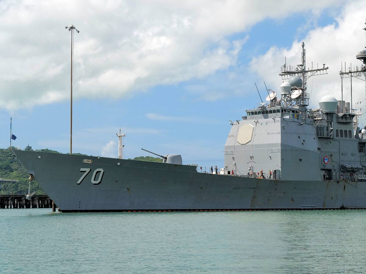 Estados Unidos redujo despliegue militar en el Caribe y movió buques al norte de Cuba