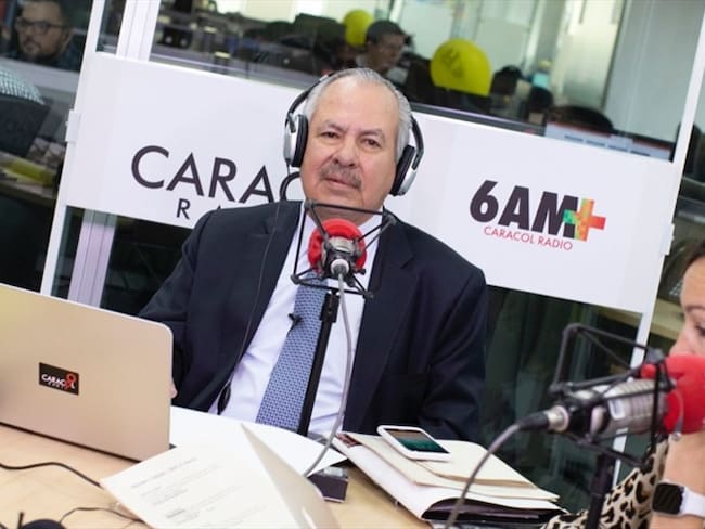 Darío Arizmendi se despide de la dirección del programa 6AM Hoy por Hoy de Caracol Radio