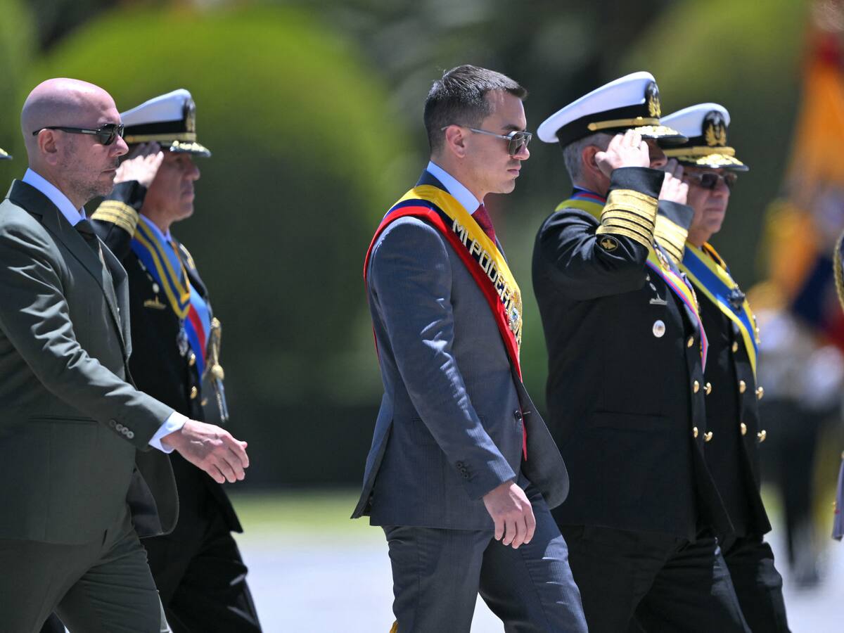 Presunto intento golpe de Estado: ministros cierran filas en torno a presidente de Ecuador