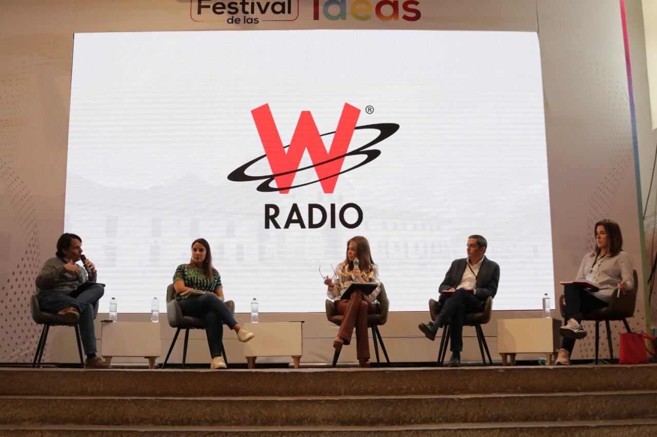 Debate: el reto de acercar las Instituciones al ciudadano