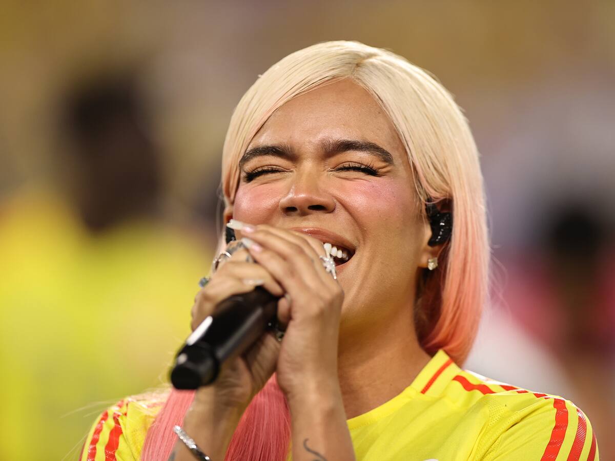 VIDEO | Así cantó Karol G el himno de Colombia en final de Copa América: reviva el momento