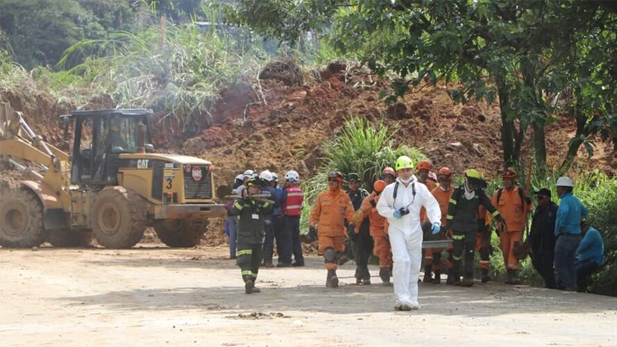 Se declara calamidad pública en Pereira tras deslizamiento de tierra. Foto: Isabel Uribe