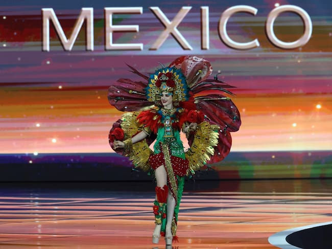 La mexicana Fátima Bosh ganó Miss Universo 2025. (Tailandia) EFE/EPA/RUNGROJ YONGRIT