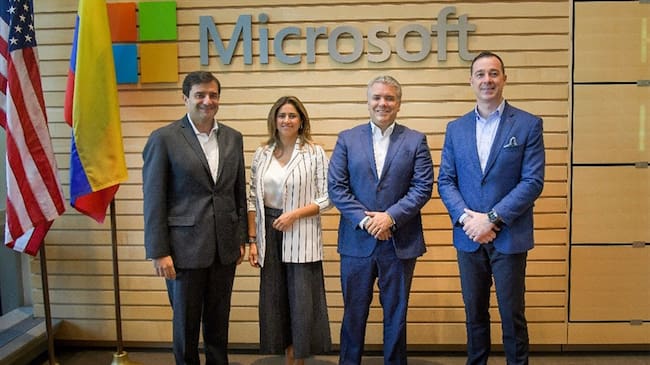 Microsoft invertirá en conectividad en Colombia, aportará a procesos migratorios. Foto: Presidencia