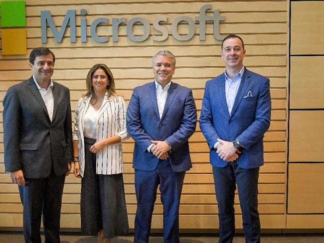 Microsoft invertirá en conectividad en Colombia, aportará a procesos migratorios. Foto: Presidencia