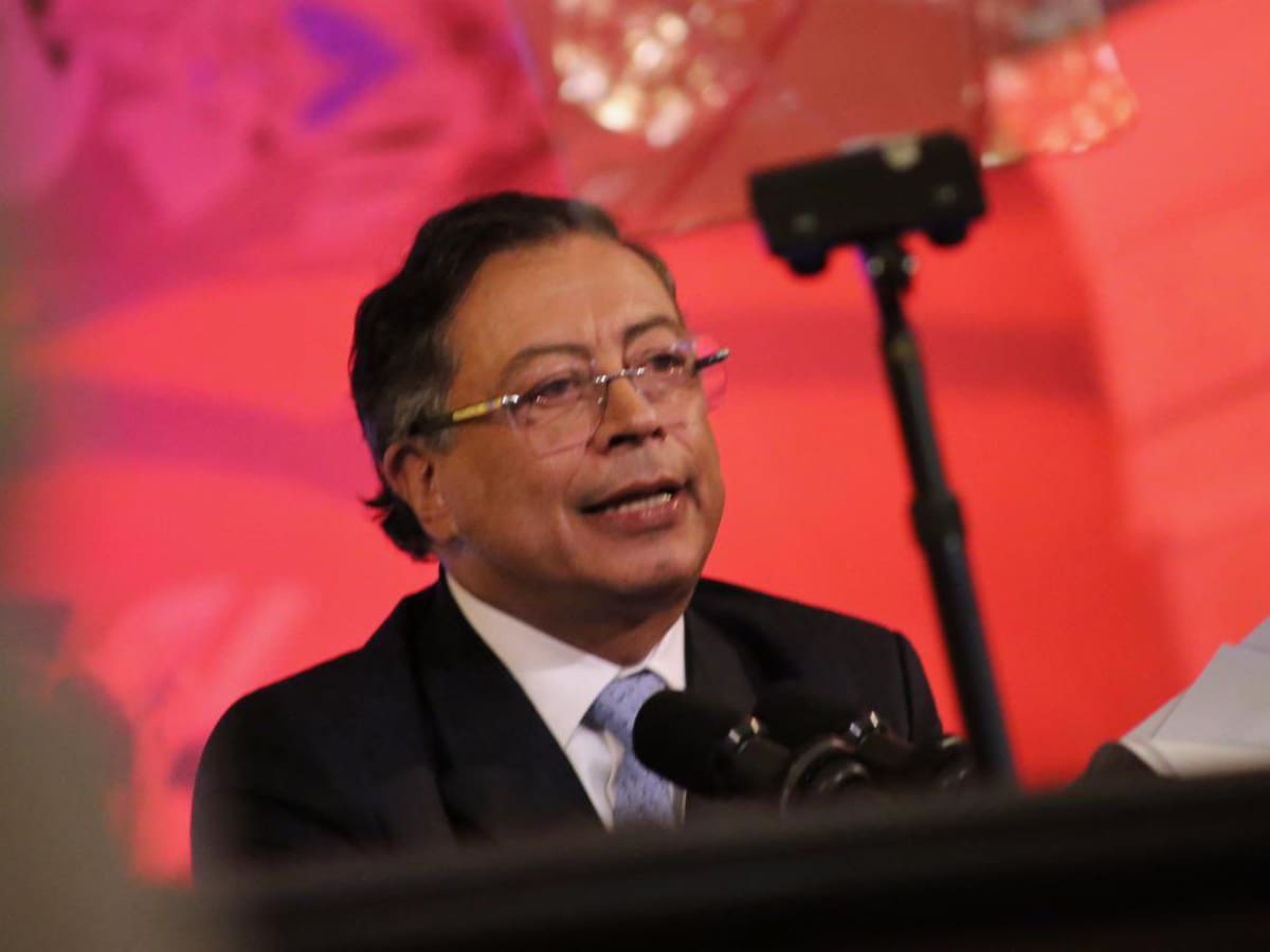 Presidente Petro firmó la nueva ley sobre encuestas: así serán las reglas