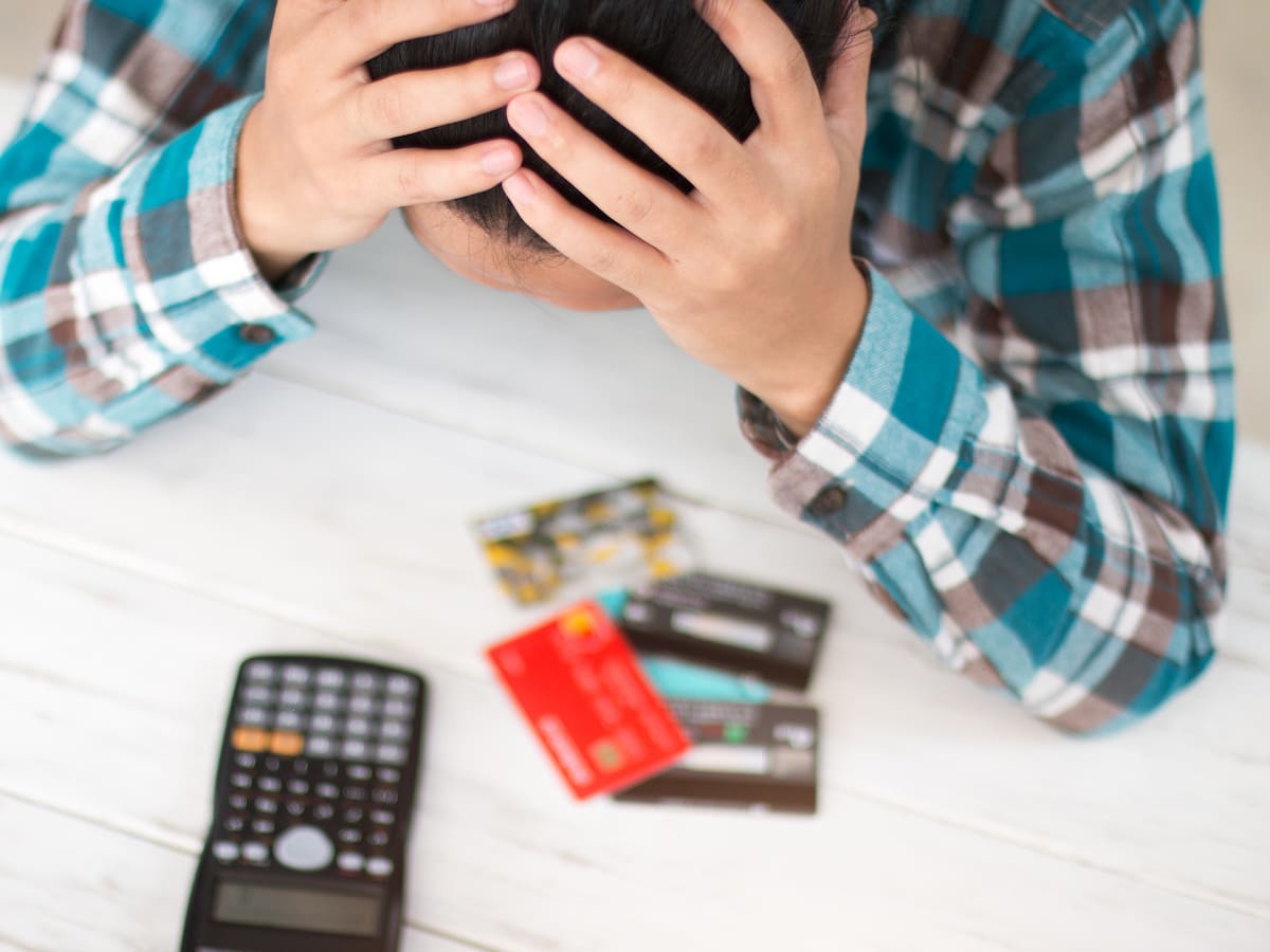 ¿Qué pasa si le embargan el salario y renuncia a su trabajo? Cobro de deuda explicado