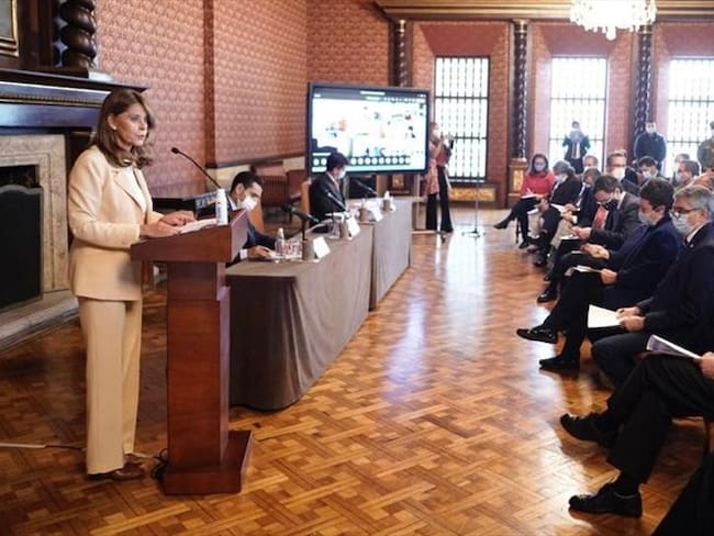 La vicepresidenta Marta Lucía Ramírez se dirigió ante los embajadores y demás diplomáticos acreditados en Colombia. Foto: Vicepresidencia de la República