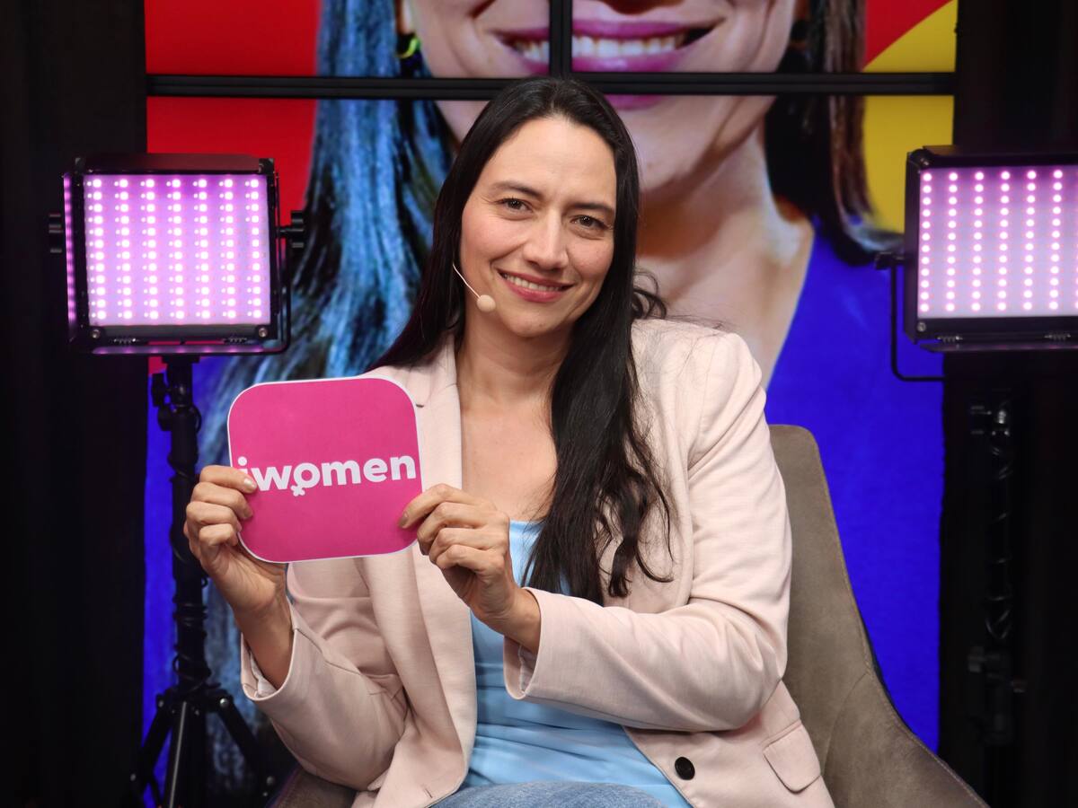 Kathe Muñoz, la doula que transforma el miedo al parto en una experiencia positiva