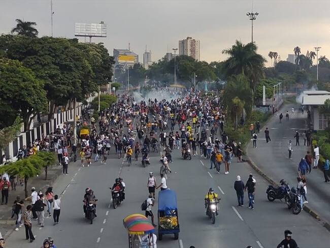 Pese al toque de queda, Cali vivió segunda jornada de paro contra la reforma tributaria. Foto: Cortesía: Erika Rebolledo