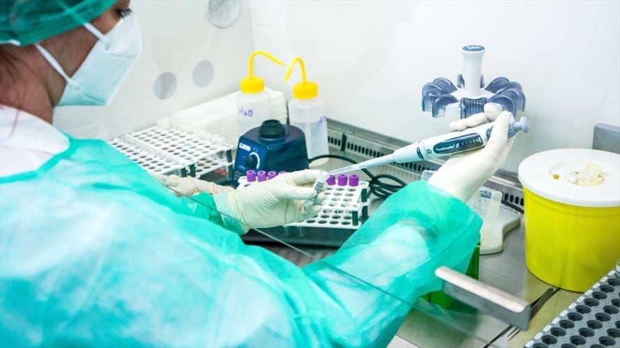 Según el ministerio de defensa de ese país, este podría convertirse en el primer antídoto para el virus.. Foto: Getty Images