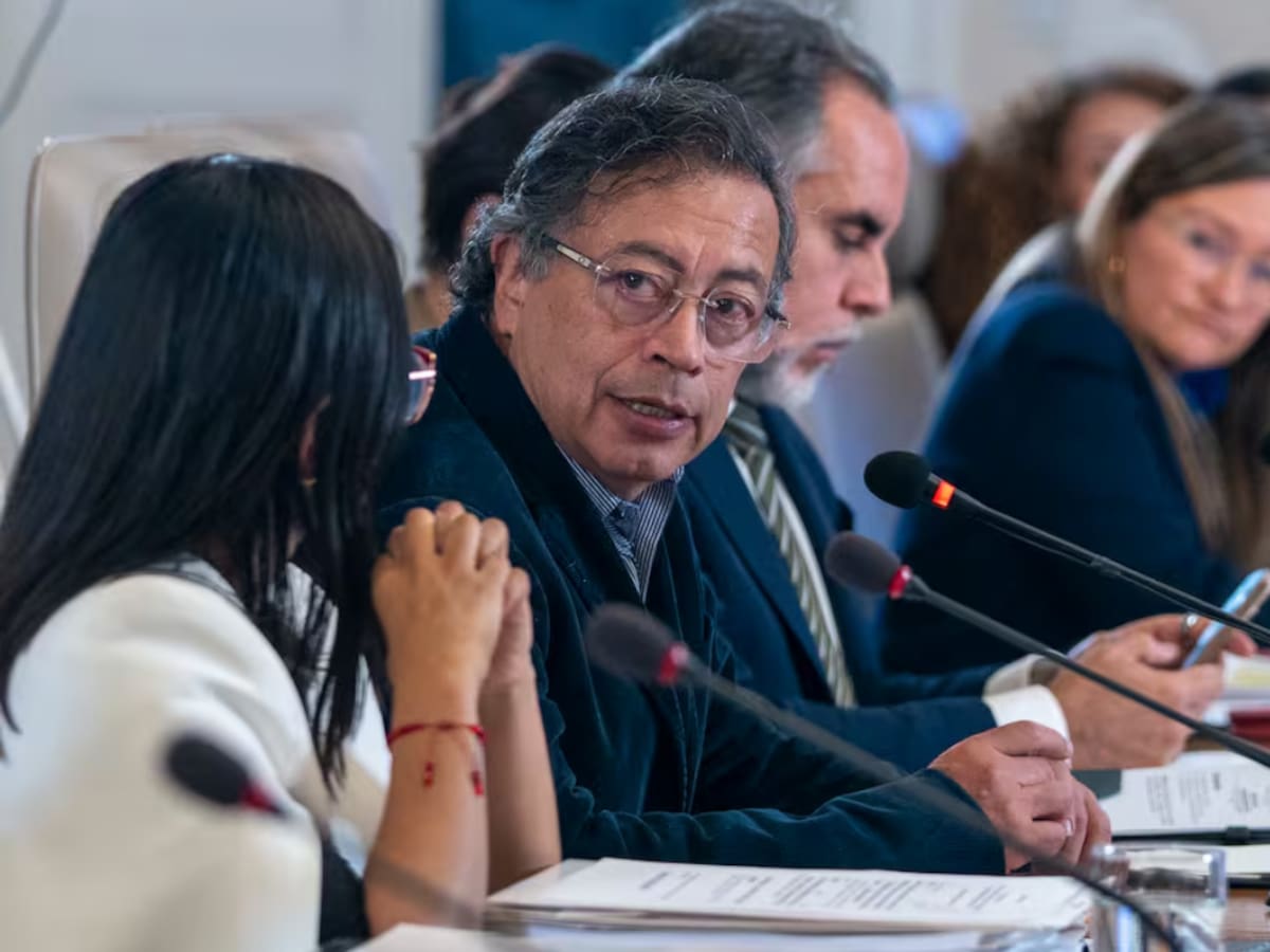 Piden al Consejo de Estado que sancione a Petro por “irrespetar” fallo sobre consejo de ministros