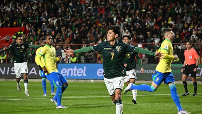 Bolivia's forward #07 Miguel Terceros celebrates scoring his team's first goal during the 2026 FIFA World Cup South American qualifiers football match between Bolivia and Brazil, at the Municipal de El Alto stadium, in El Alto, La Paz department, Bolivia on September 9, 2025. (Photo by AIZAR RALDES / AFP)