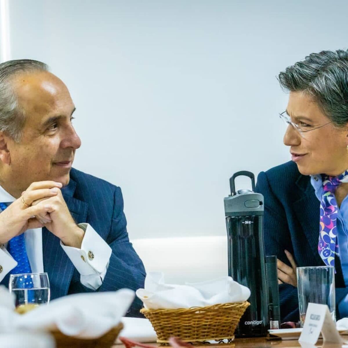 Lo que está contratado va seguir avanzando: alcaldesa tras reunión con MinTransporte