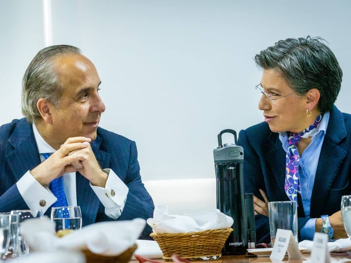 Lo que está contratado va seguir avanzando: alcaldesa tras reunión con MinTransporte