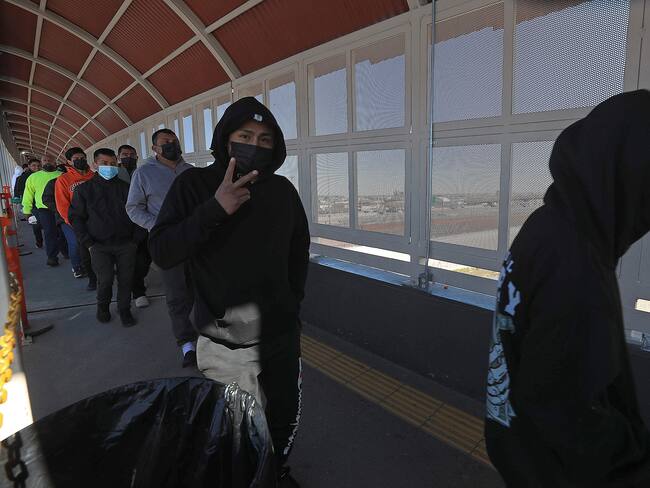 Migrantes mexicanos deportados. FOTO: EFE/ Luis Torres