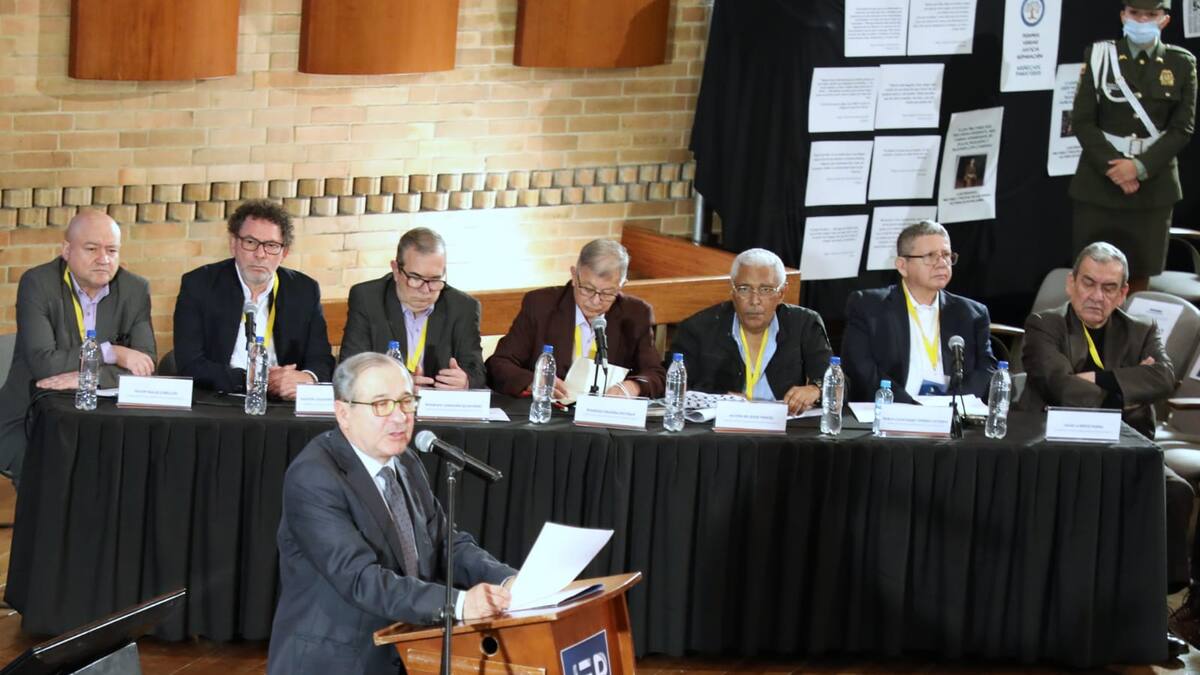 No habrá reparación si se justifica la gesta de criminales de guerra: presidente JEP