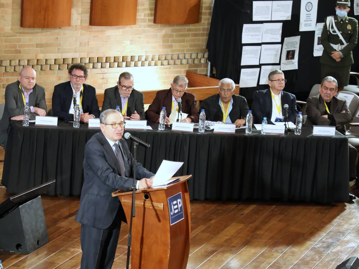 No habrá reparación si se justifica la gesta de criminales de guerra: presidente JEP