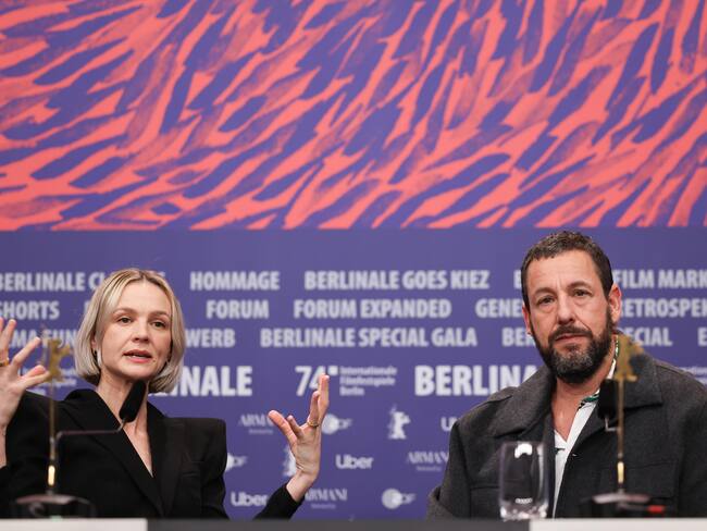 Berlin (Germany), 21/02/2024.- Carey Mulligan and Adam Sandler attend the &#039;Spaceman&#039; press conference during the 74th Berlin International Film Festival &#039;Berlinale&#039; in Berlin, Germany, 21 February 2024. (Cine, Alemania) EFE/EPA/CLEMENS BILAN
