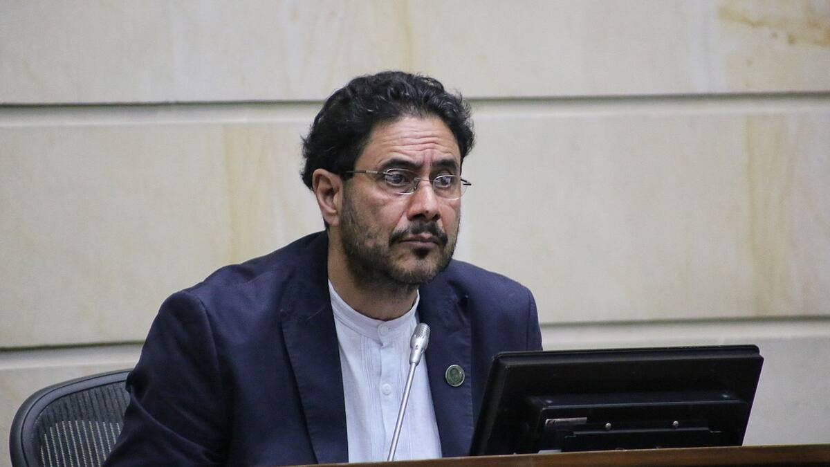 La verdad se demora, pero poco a poco va emergiendo: Iván Cepeda por confesión de ‘Macaco’