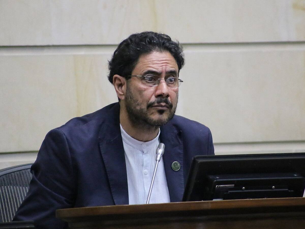 La verdad se demora, pero poco a poco va emergiendo: Iván Cepeda por confesión de ‘Macaco’