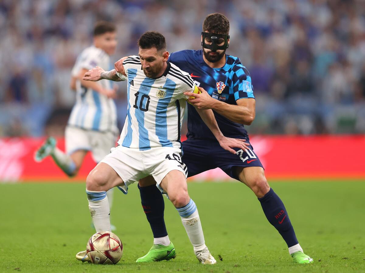 Brutal jugada de Messi en el tercer gol de Argentina: sacó a pasear al defensor