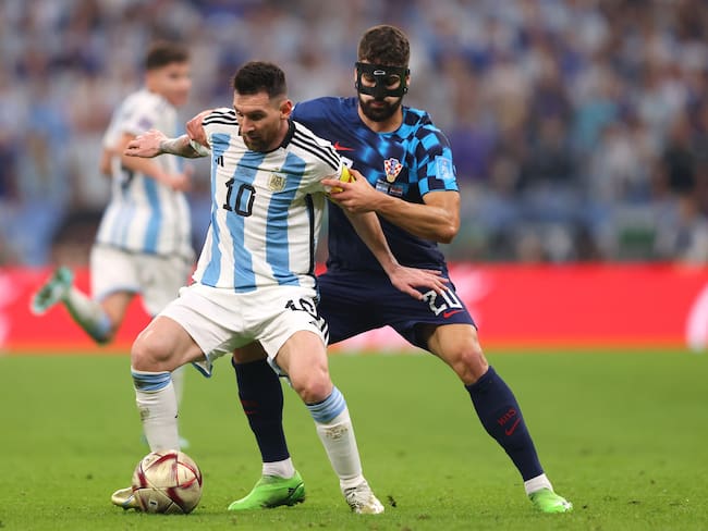 Lionel Messi y Gvardiol . (Photo by Marc Atkins/Getty Images)