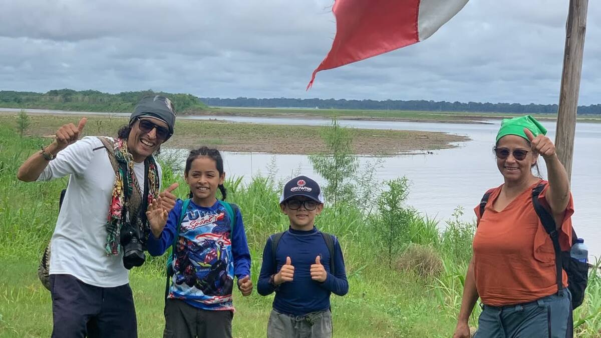 Pareja colombiana dejó atrás su vida convencional y ahora viajan por todo el país con sus dos hijos