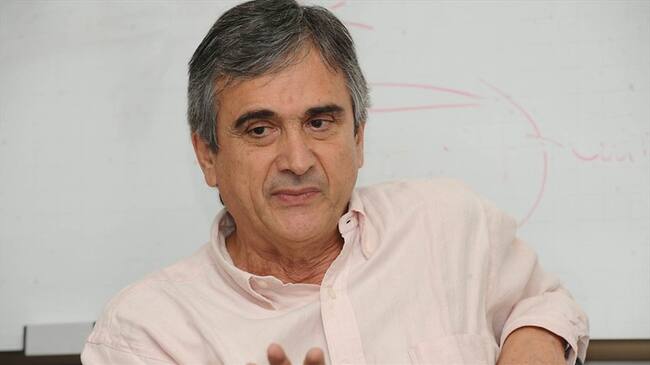 Iván Marulanda defendió la solicitud de revivir la personería jurídica del Nuevo Liberalismo. Foto: Colprensa